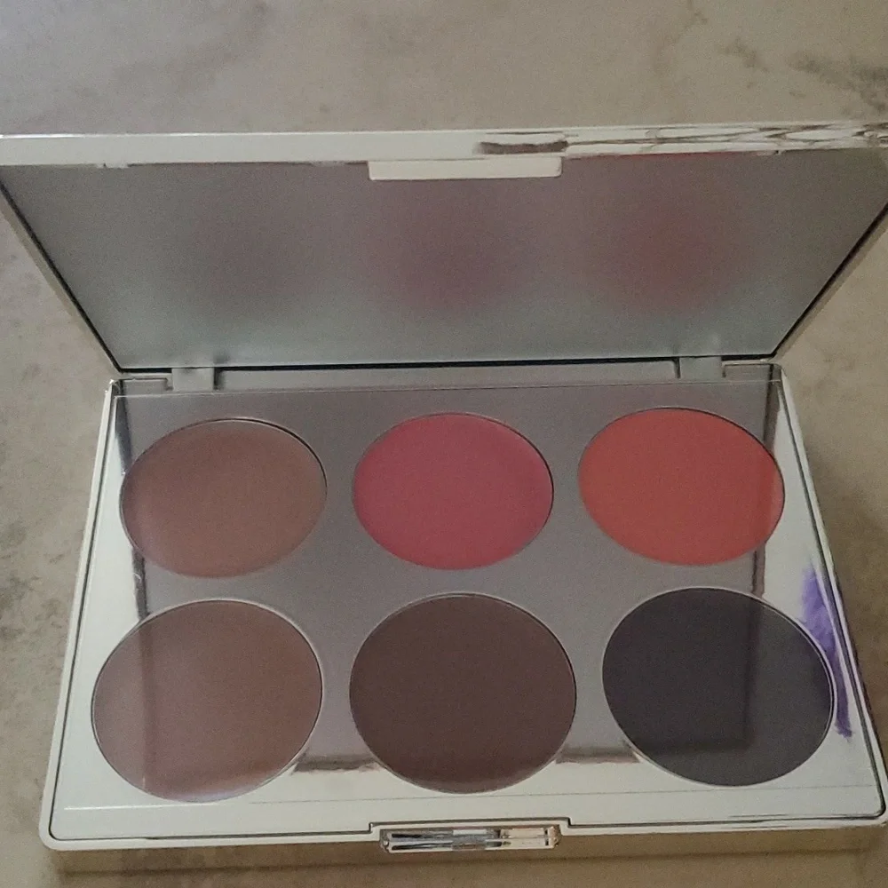 Iconic London Multi-use Cream Blush, bronze & highlight palette